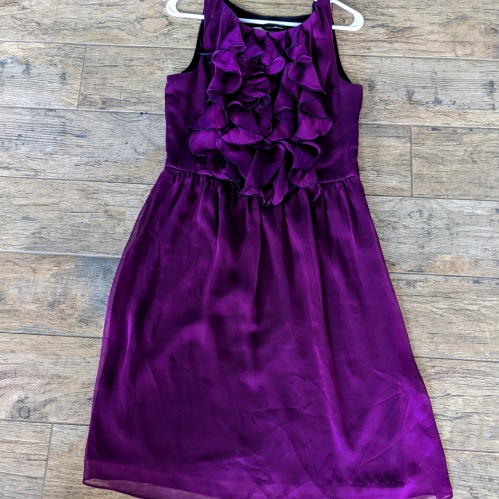 No sleeves dress
